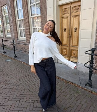 The Mae Knit White