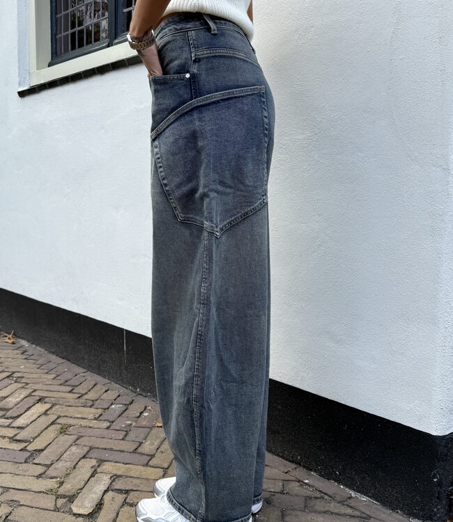 The Balloon Cargo Jeans Dark Wash