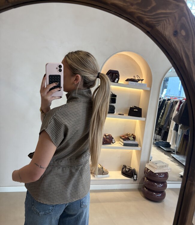 The Cappuccino Days Taupe Gilet