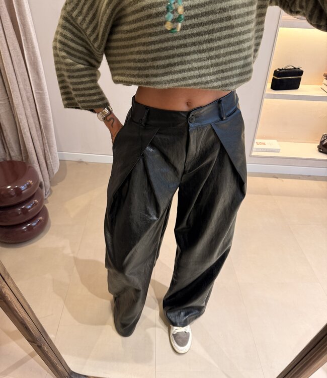 The Noa Faux Leather Pants Black