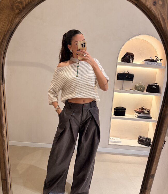 The Noa Faux Leather Pants Burgundy