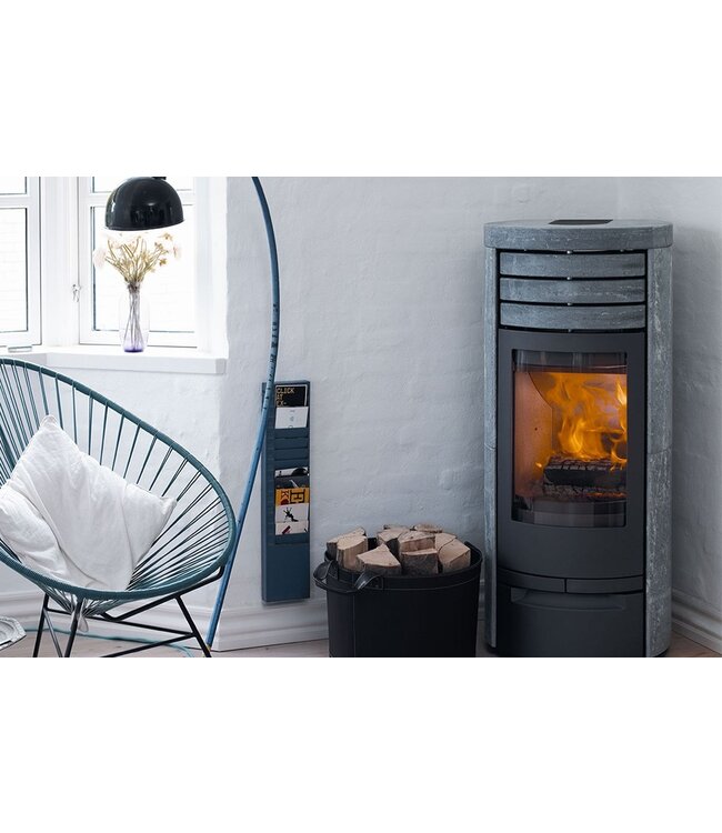 Jydepejsen Jydepejsen Cosmo 1147 Speksteen Special – Luxe houtkachel met maximale warmteopslag, leverbaar in zwart en grijs