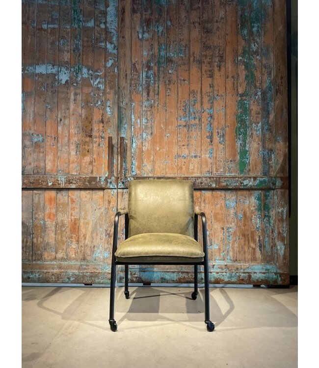 Eetkamerstoel Siri zoals afgebeeld: Met skatewiel & arm B-Cherokee 13