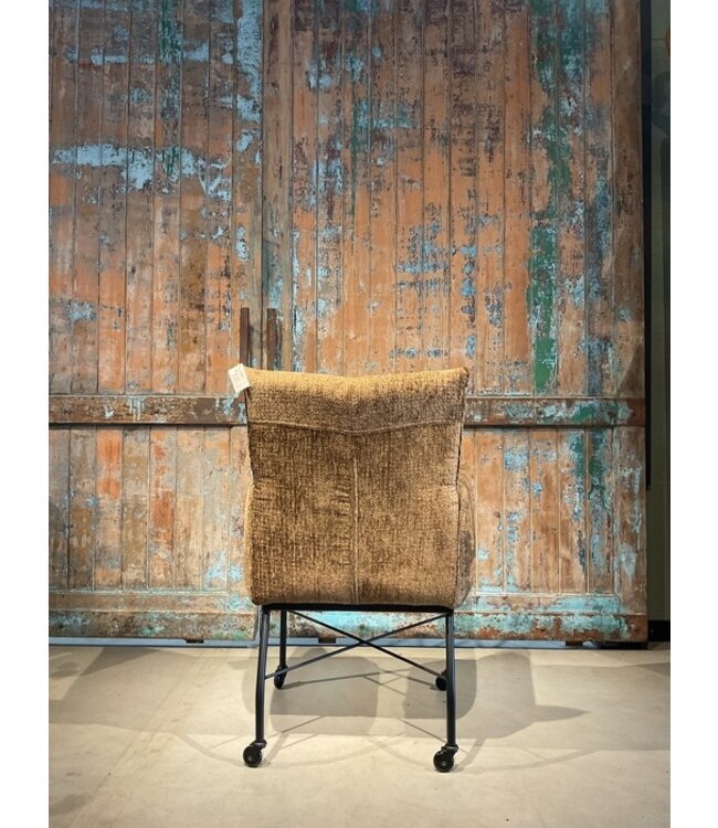 Eetkamerstoel Sem zoals afgebeeld: Met arm & skate wiel in bekleding: C-Fusion 127