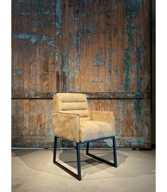 Kirk in meerdere opties en stoffen leverbaar