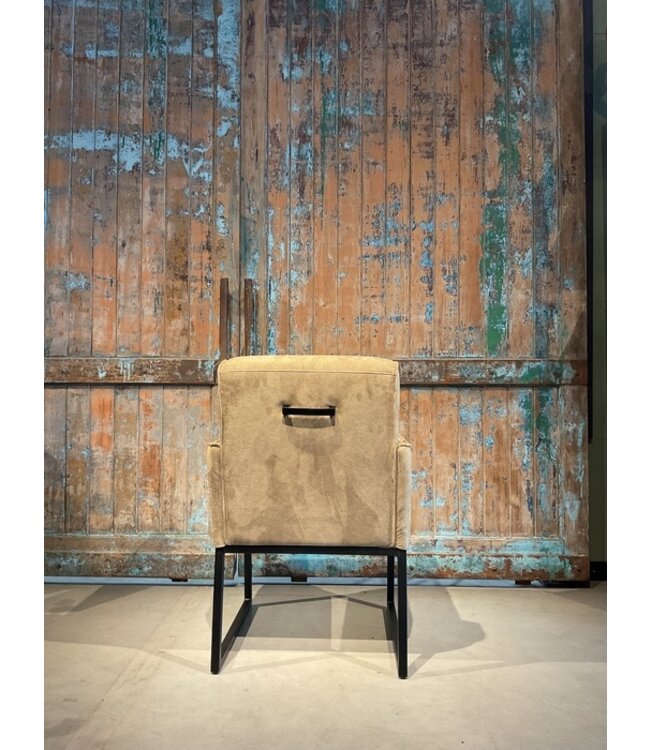 Eetkamerstoel Kirk zoals afgebeeld: Dichte arm in bekleding: D-Be Real 7