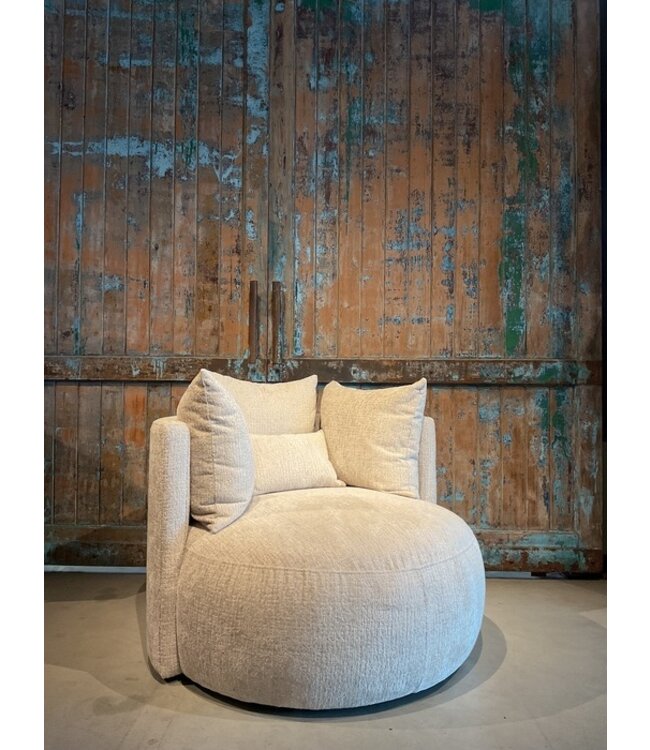 Fauteuil Roxanne (kan ook draaibaar) zoals afgebeeld: C-Fusion 196