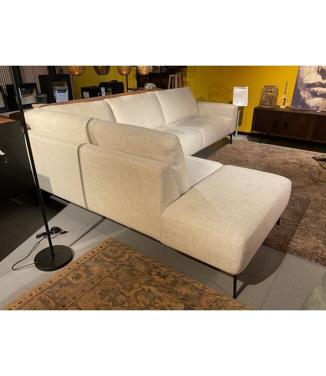 Rispens Bank DF-Tower zoals afgebeeld: Ottomane + 2,5 Zits. In bekleding: Essa 01 Naturel