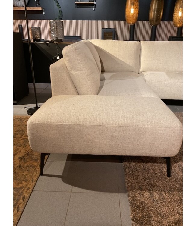 Rispens Bank DF-Tower zoals afgebeeld: Ottomane + 2,5 Zits. In bekleding: Essa 01 Naturel