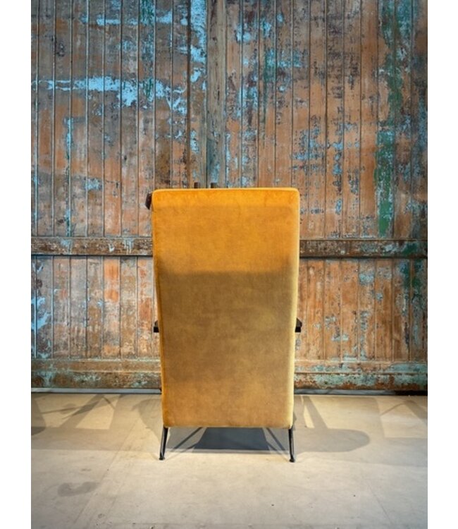Fauteuil Lazy (High) in bekleding: C-Adore 132