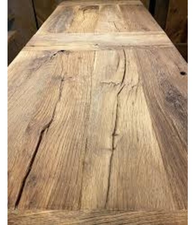 Oud eiken tafels volledig op maat gemaakt  vraag naar de mogelijkheden