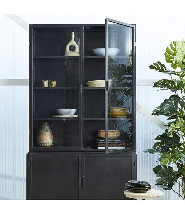 New Routz  Garland 4-deurs zwart