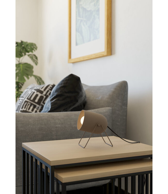 Eglo Tafellamp Tilston Zand – Industrieel design met kantelbare kap – Eglo