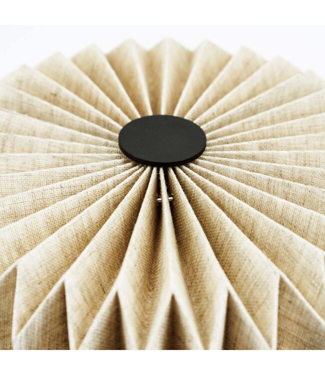 By-Boo Tafellamp Zuki – By-Boo – Papier, linnen & hout – 26x26x62 cm – Natuurlijk design