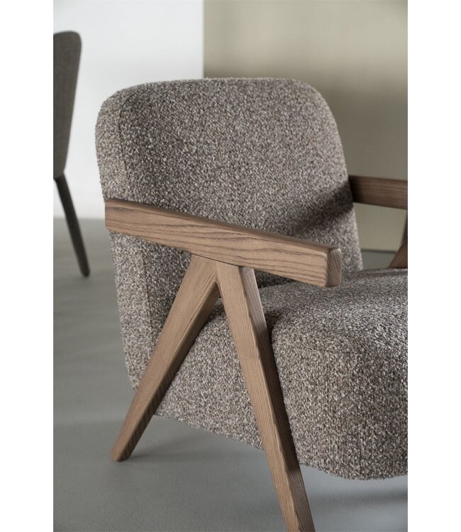 Eleonora Fauteuil Francis – Taupe Flou stof – Eleonora – Essenhout – 68x82x80 cm