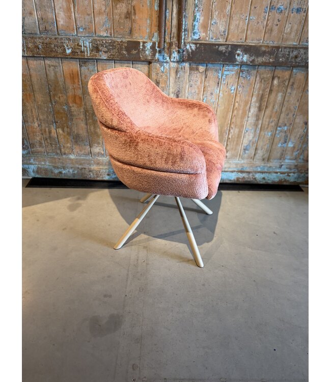 Rispens 435 Bergen 705 met poot Magnum – showroommodel – van €405 voor €300
