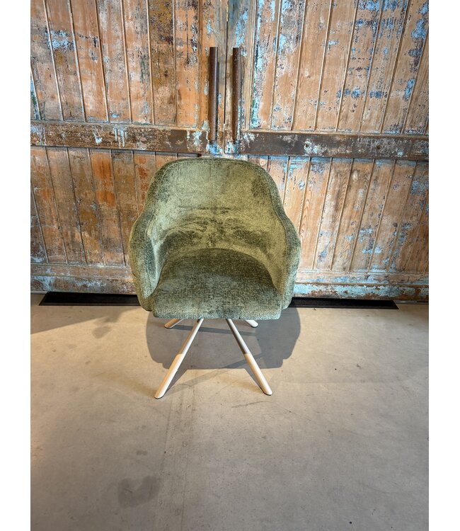 Rispens 435 Bergen 504 met poot Magnum – showroommodel – van €405 voor €300