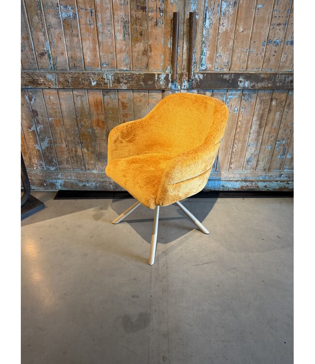 Rispens 435 Bergen 404 met poot Magnum – showroommodel – van €405 voor €300