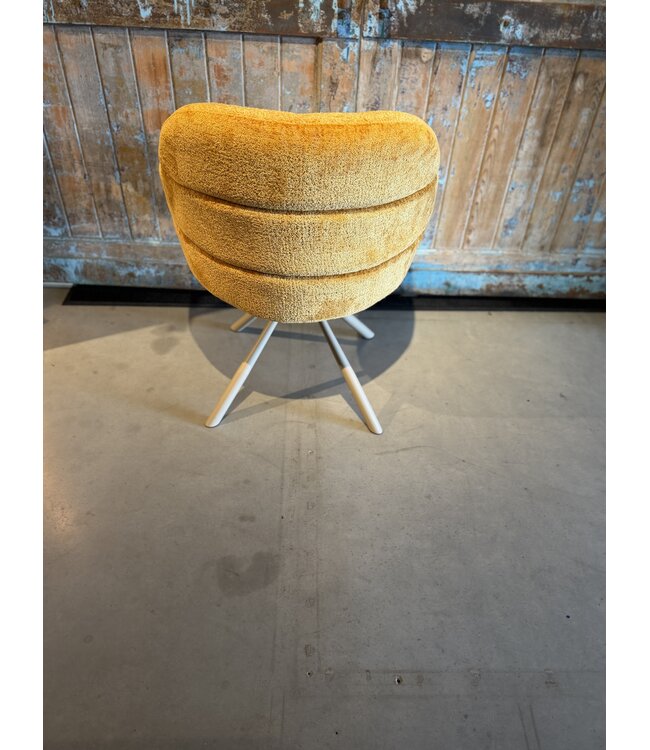 Rispens 435 Bergen 404 met poot Magnum – showroommodel – van €405 voor €300