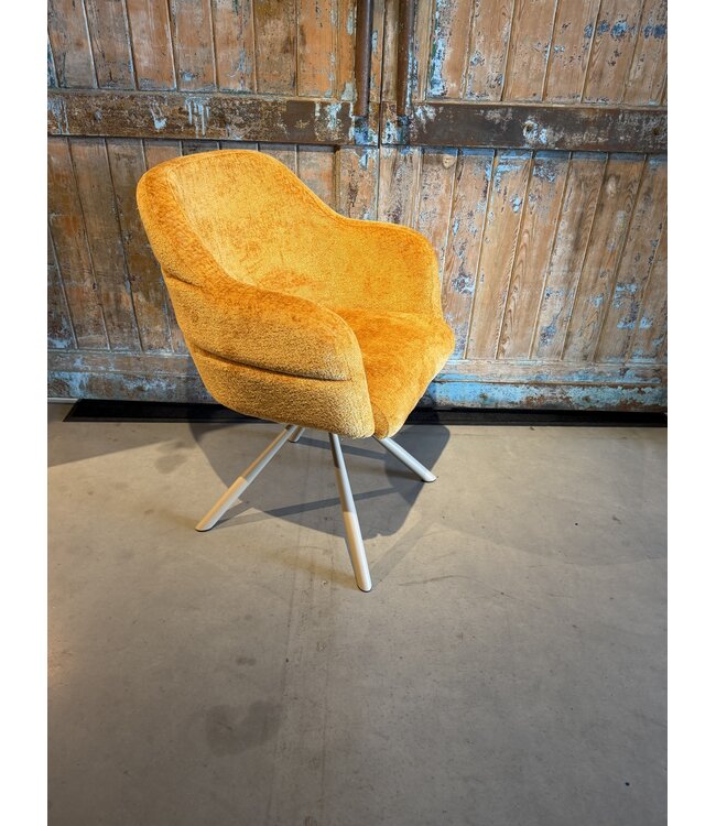Rispens 435 Bergen 404 met poot Magnum – showroommodel – van €405 voor €300