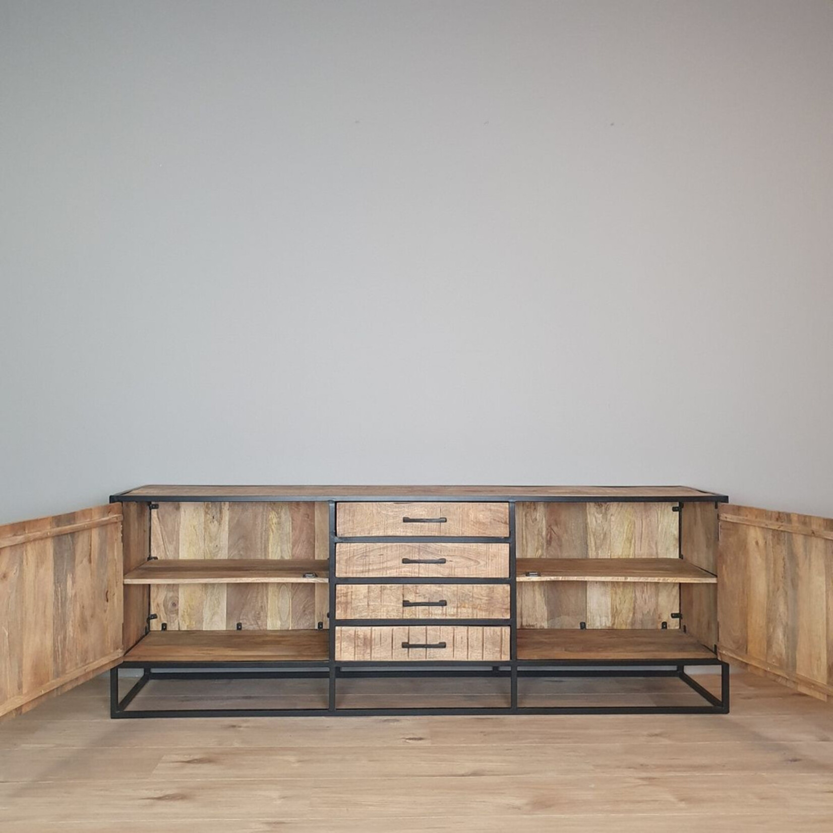 Denver Dressoir Denver | Mangohout en staal | 210 cm