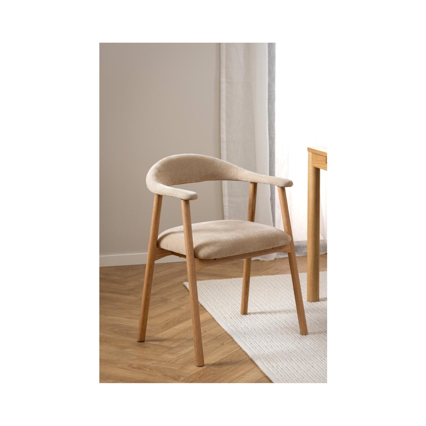 Addi Eiken eetkamerstoel met armleuning Beige