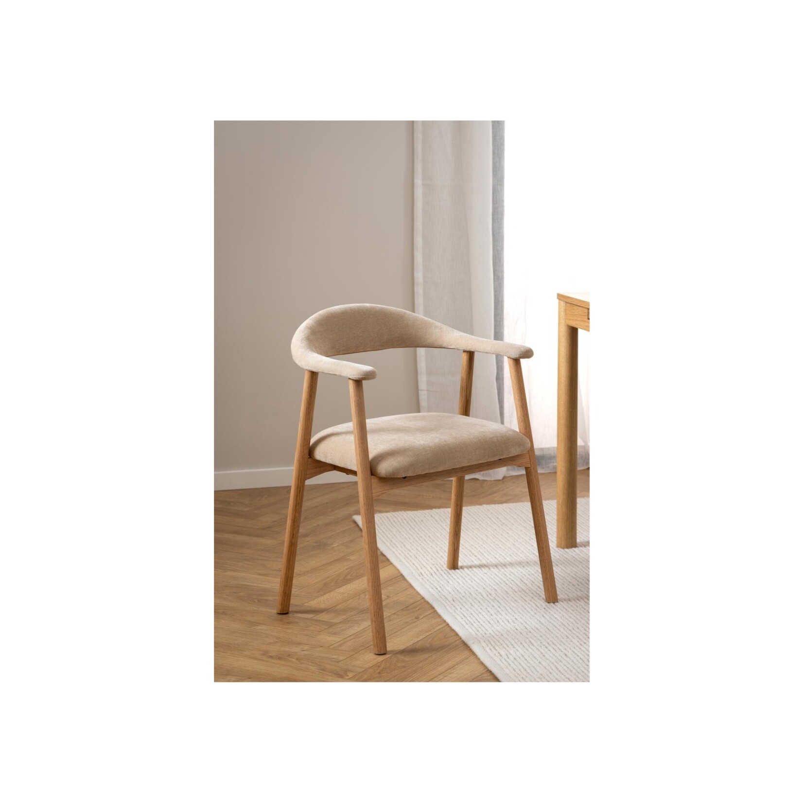 Addi Eiken eetkamerstoel met armleuning Beige
