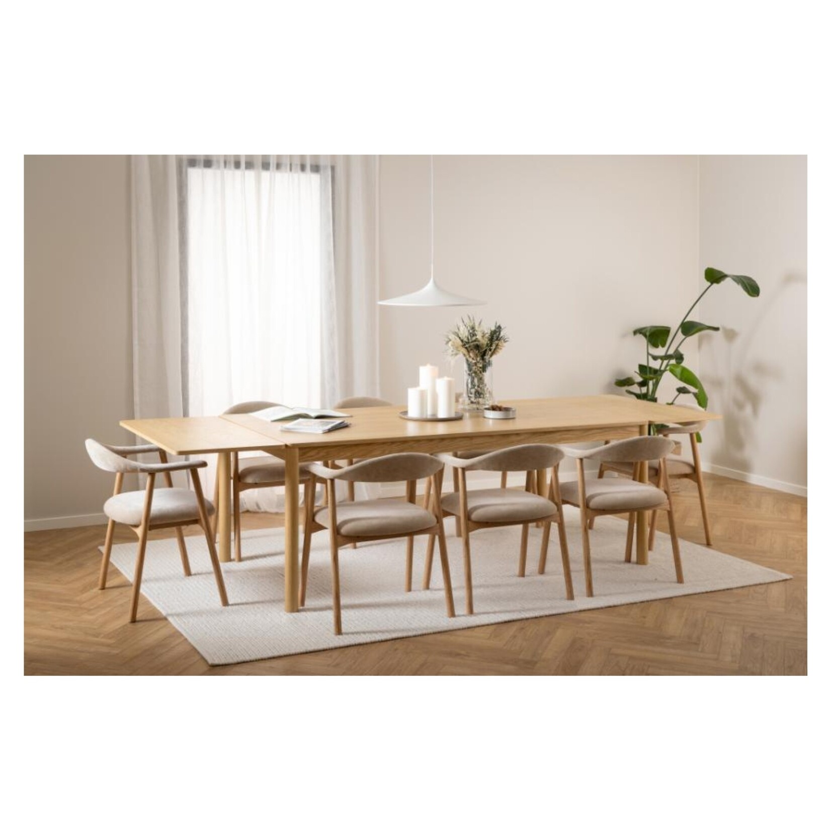 Addi Eiken eetkamerstoel met armleuning Beige