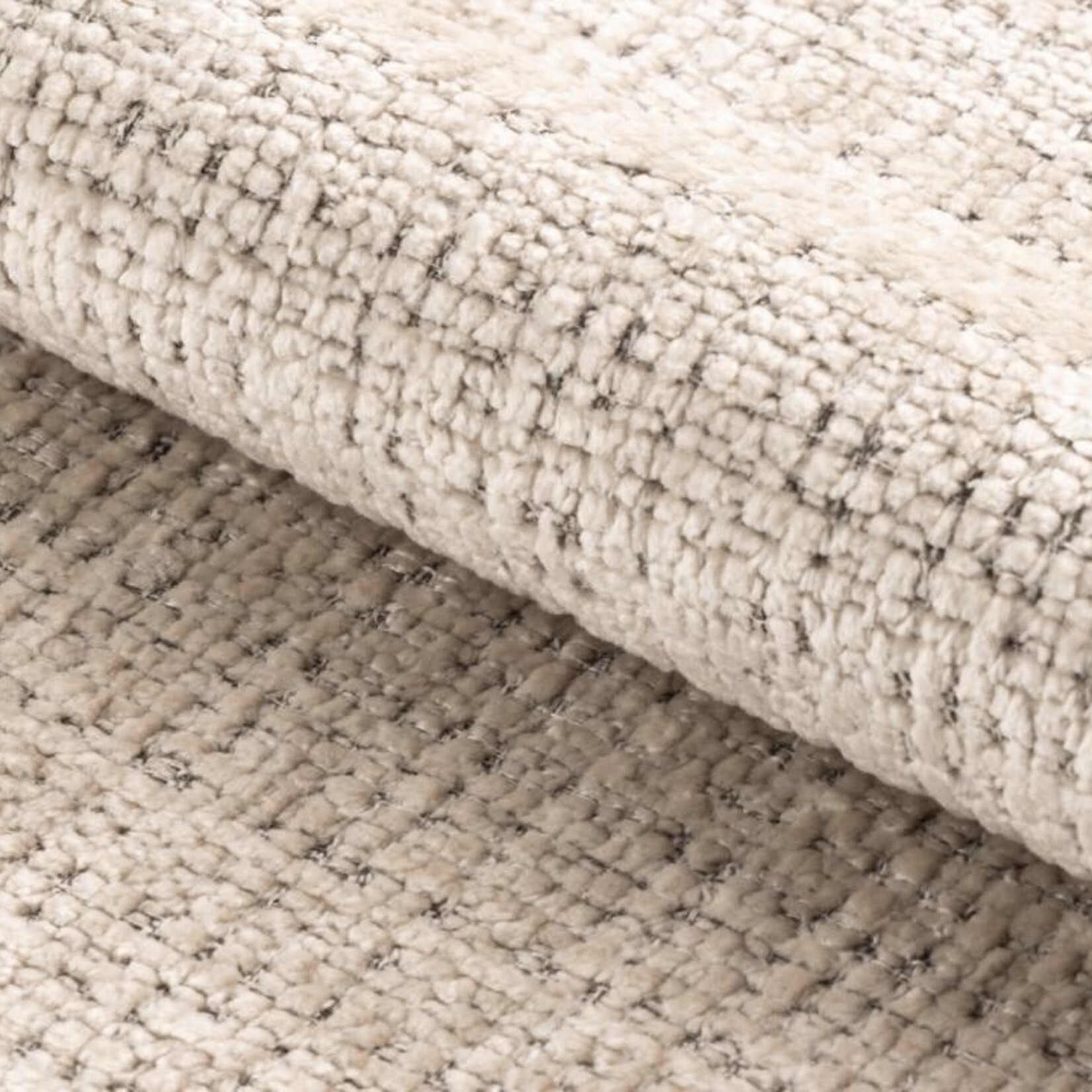 Eddie Eetkamerstoel – Stijlvol en draaibaar beige
