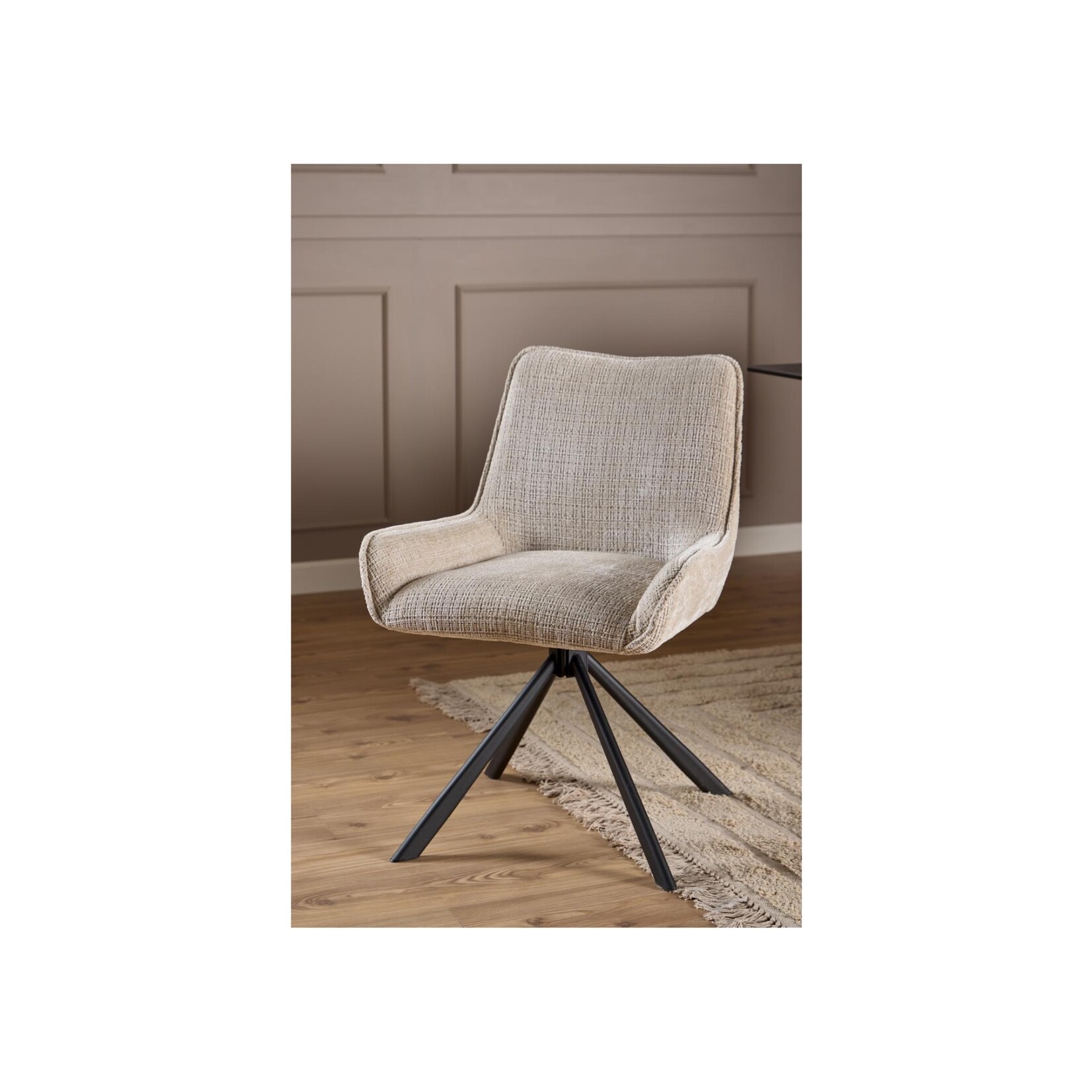 Eddie Eetkamerstoel – Stijlvol en draaibaar beige