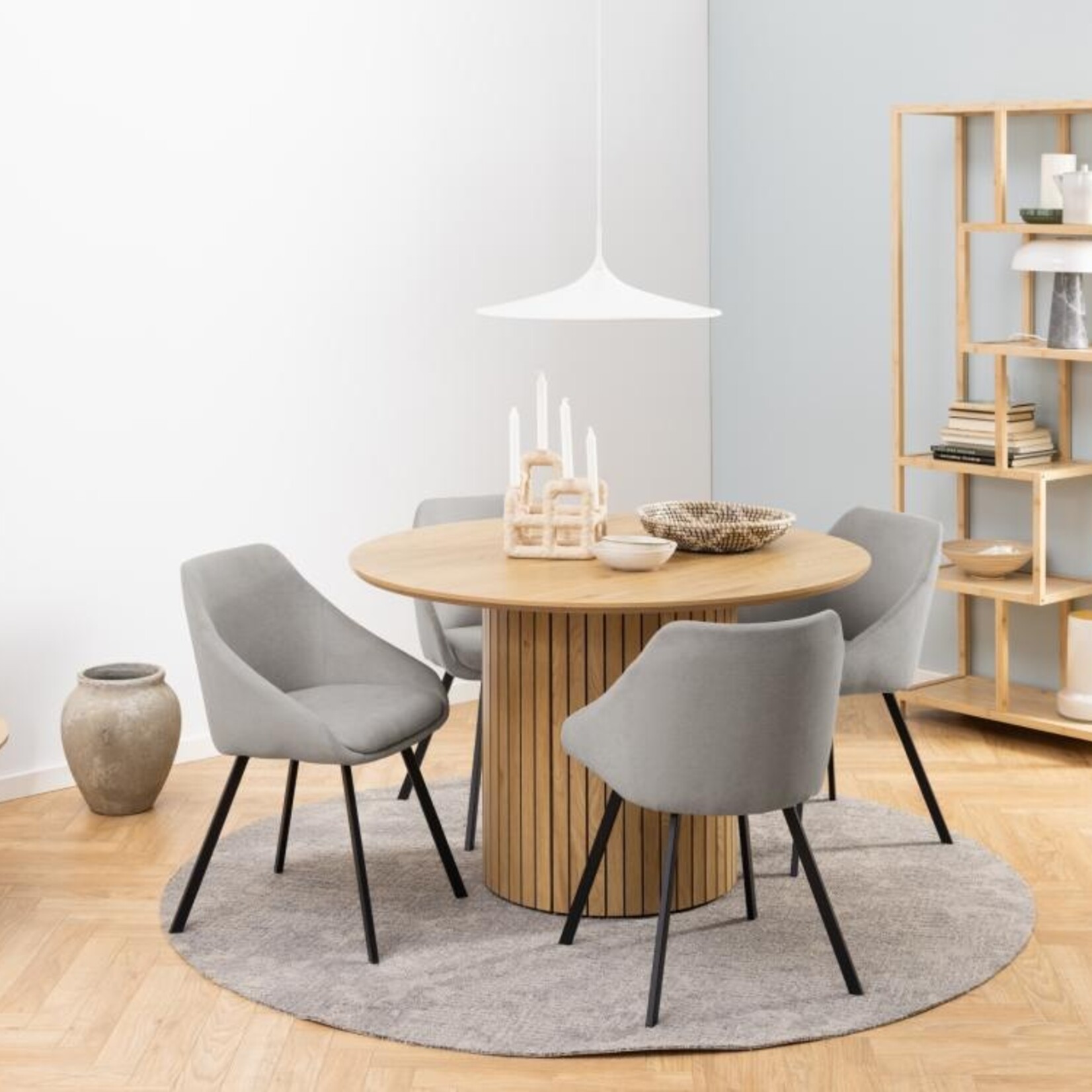 Yale eettafel wild eiken(Ø120x75 cm)