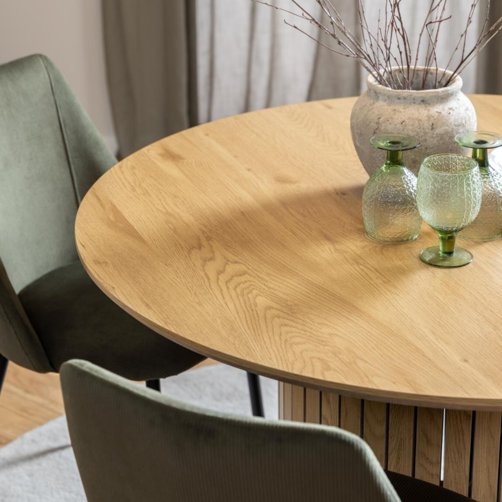 Yale eettafel wild eiken(Ø120x75 cm)