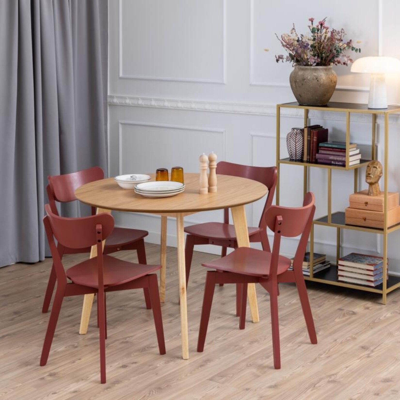 Roxby eettafel eiken (Ø105x76 cm)