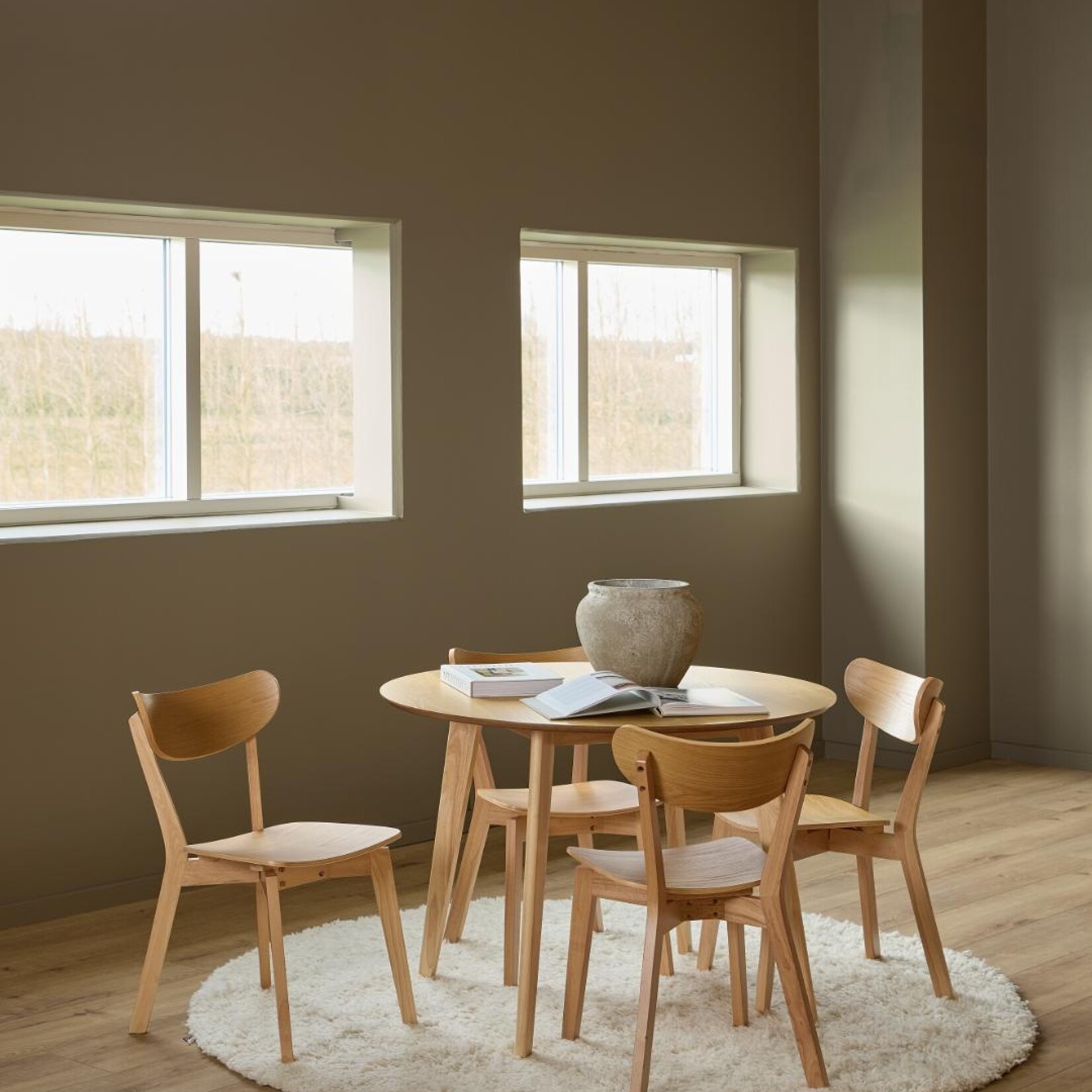 Roxby eettafel eiken (Ø105x76 cm)