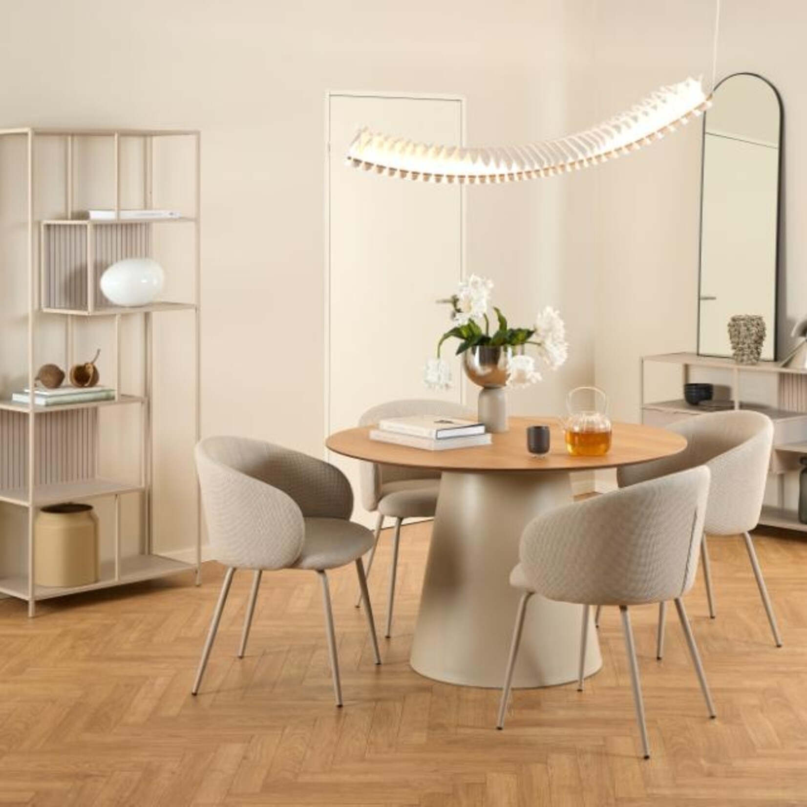 Soli eettafel mat eiken met grijze poot