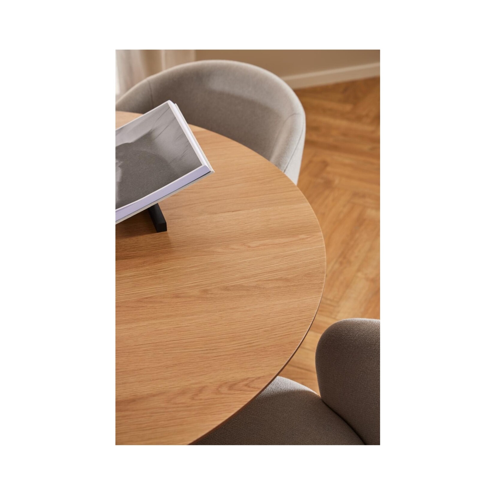 Soli eettafel mat eiken donkere poot