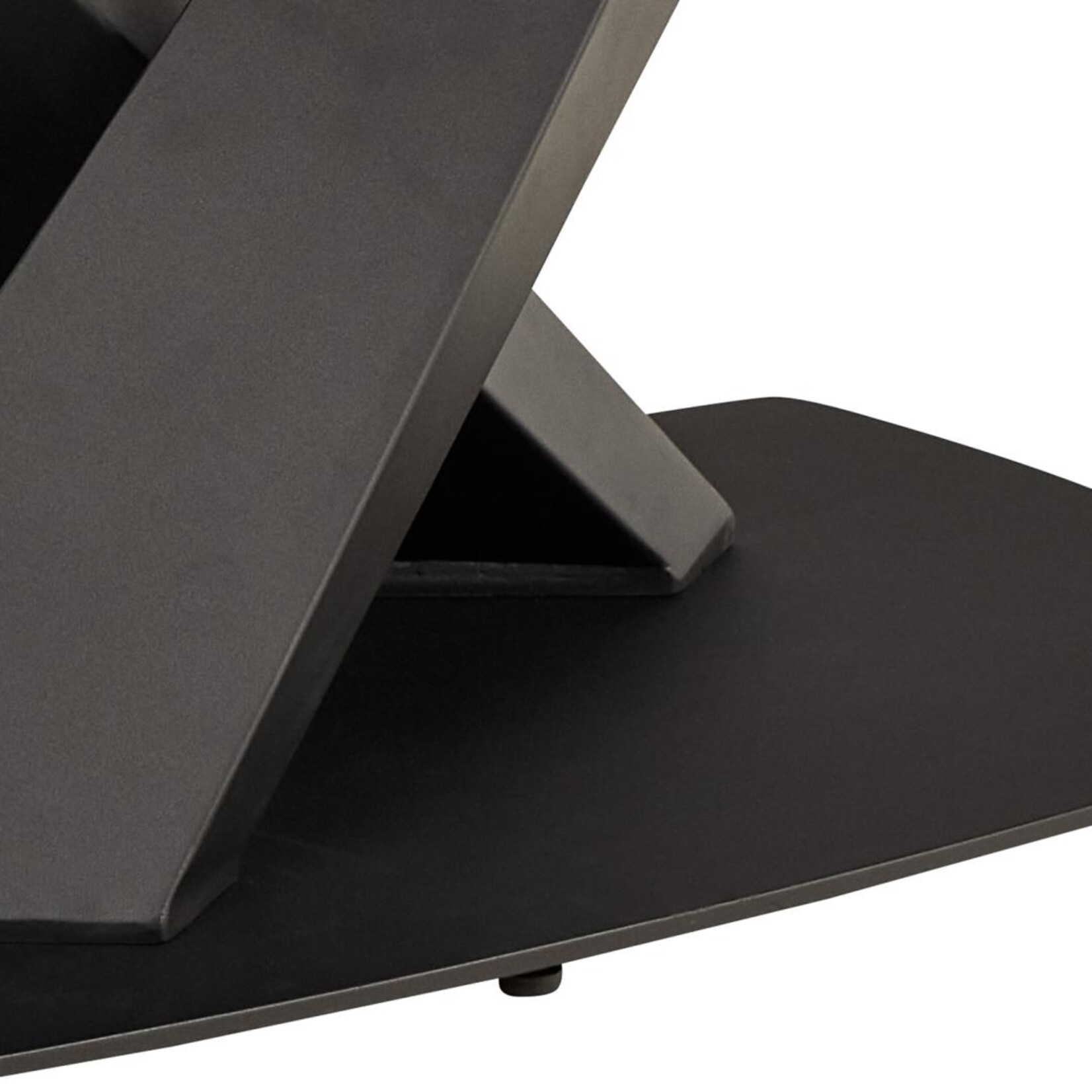 Morella dining table