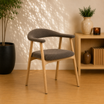 Addi eetkamerstoel met armleuning Taupe kleur
