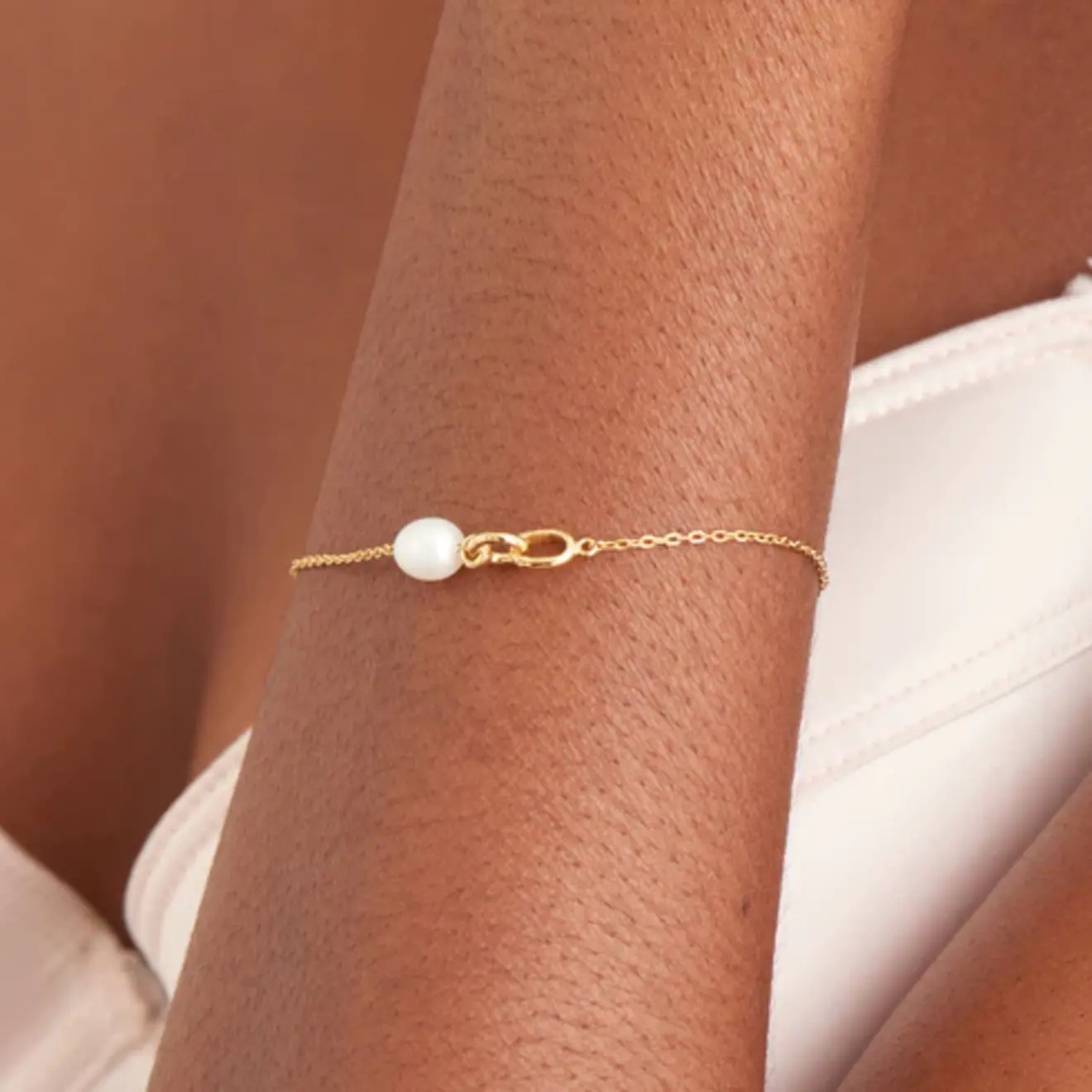 Pearl link chain armband goud