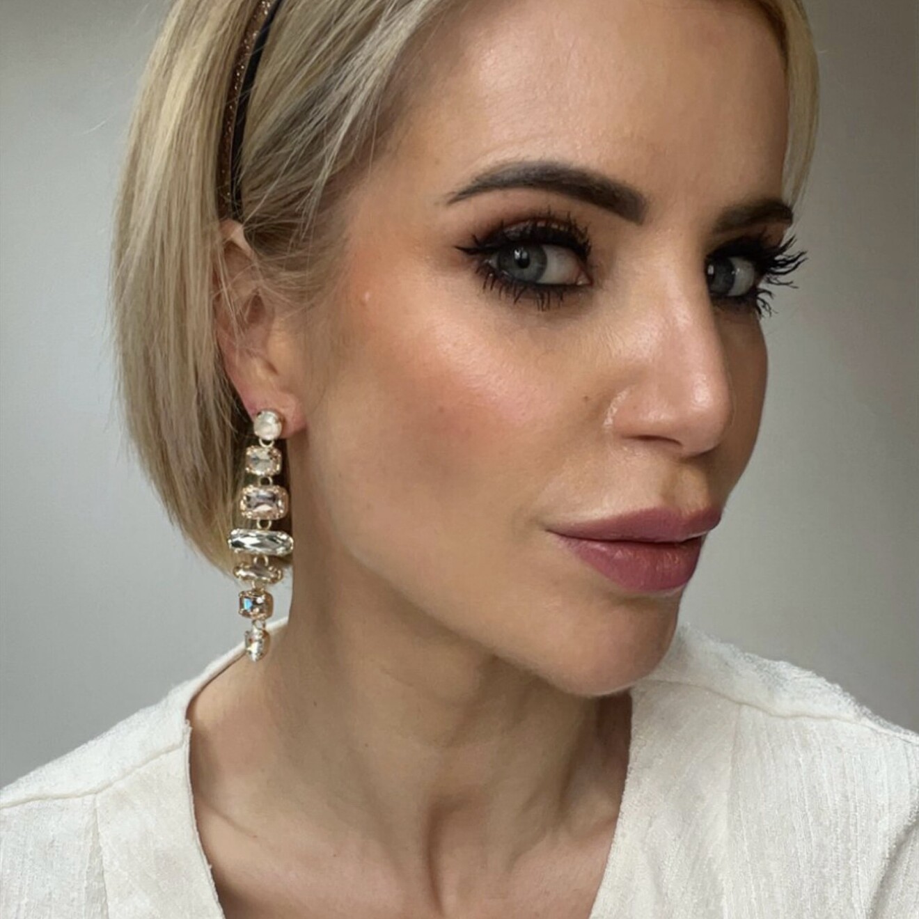 Yentl lange statement oorbellen champagne mix