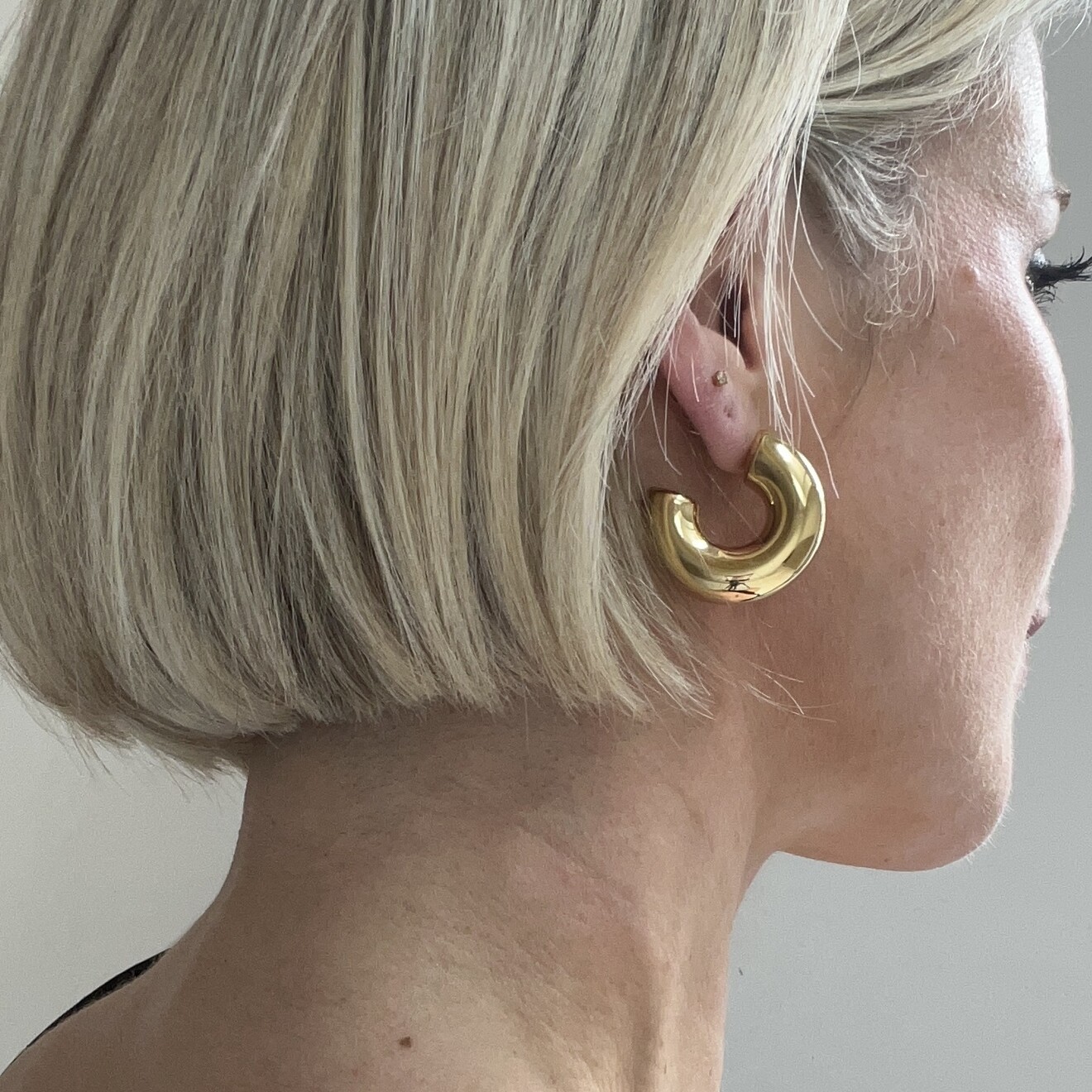 Monique creolen goud