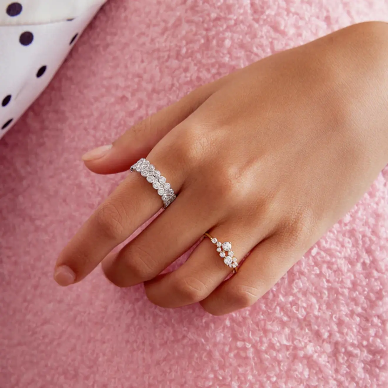 Flower cluster pavé ring goud