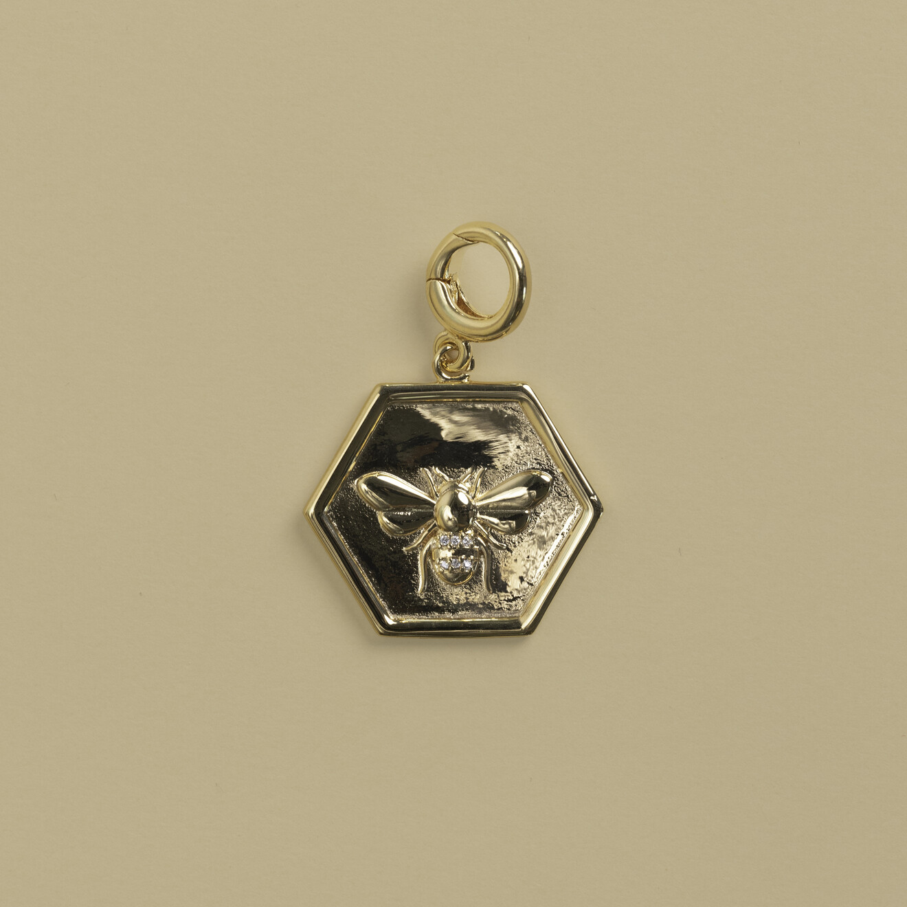 Bee charm voor ketting goud