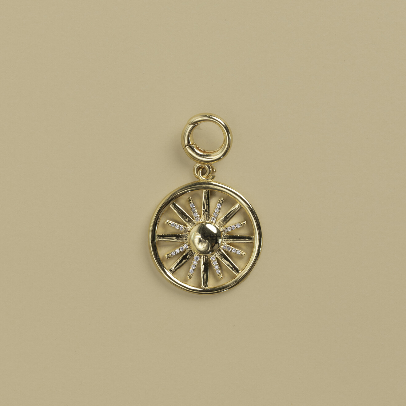 Sun charm voor ketting goud