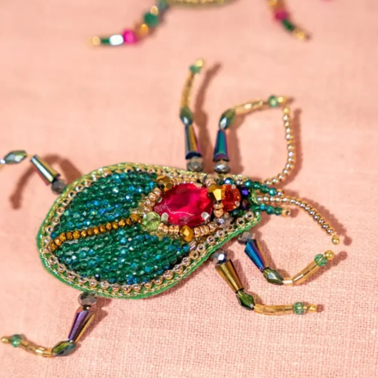 Broche lucky scarabee L