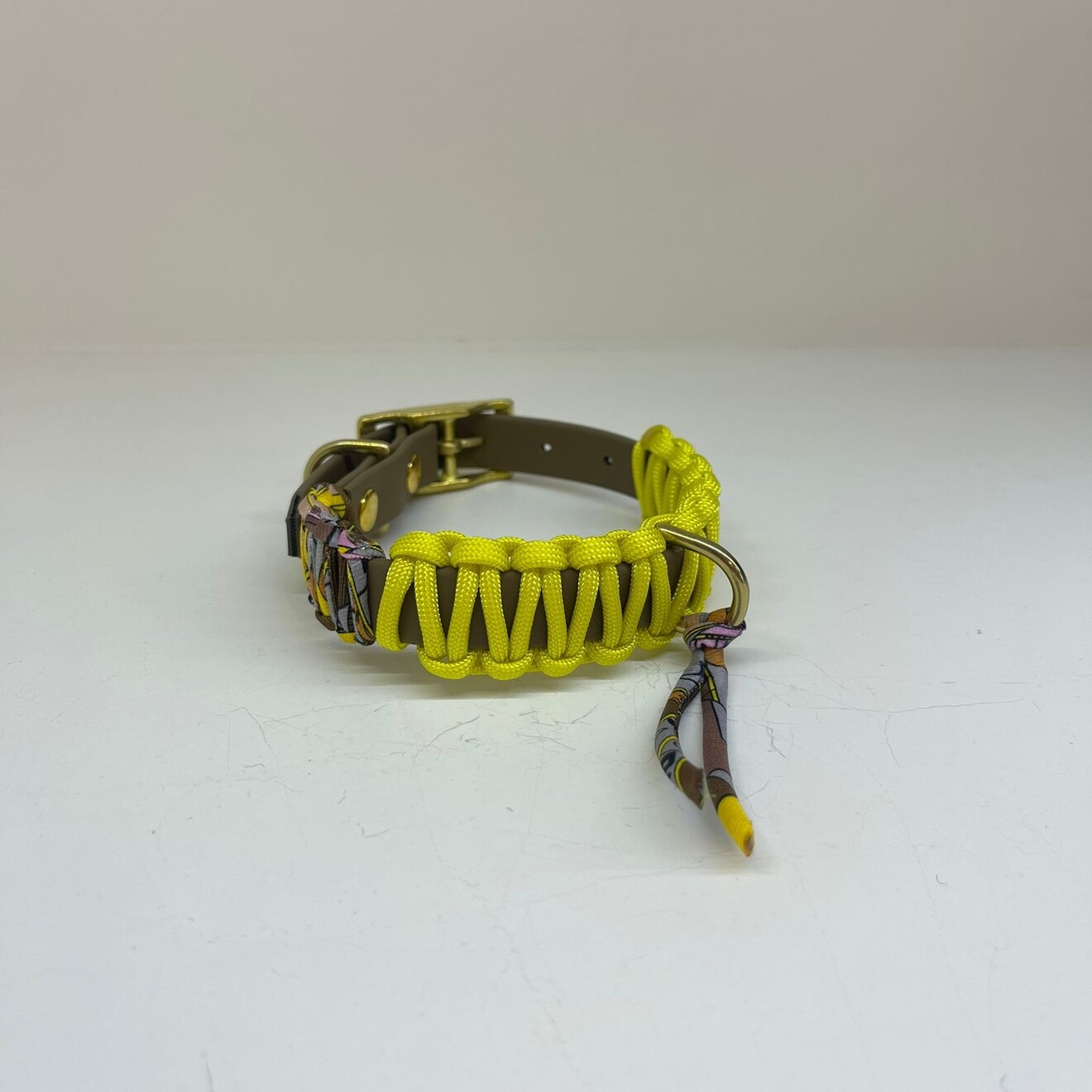 Halsband Lovi