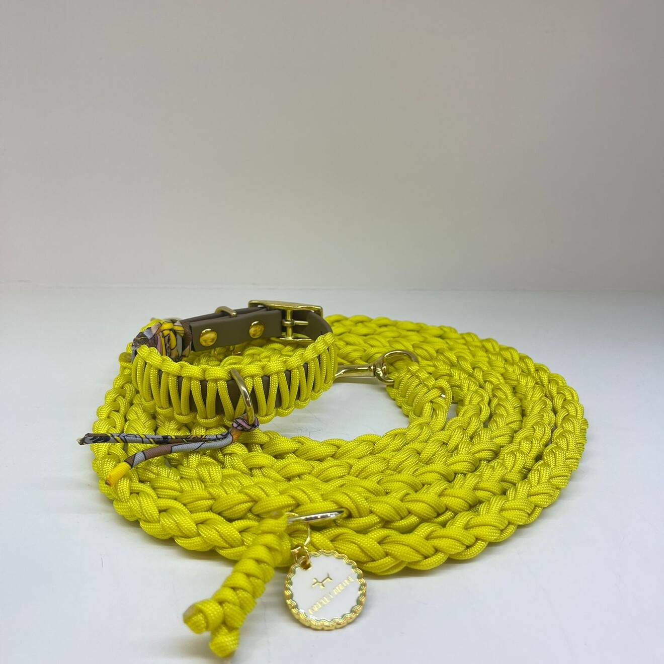 Halsband Lovi