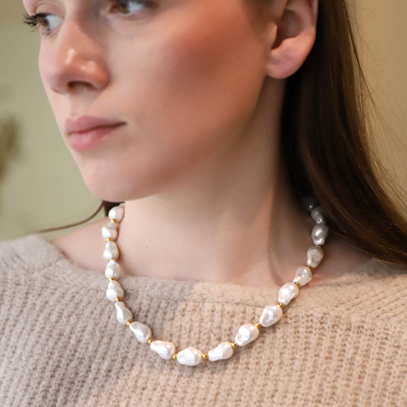 Gwenny barok parel ketting goud