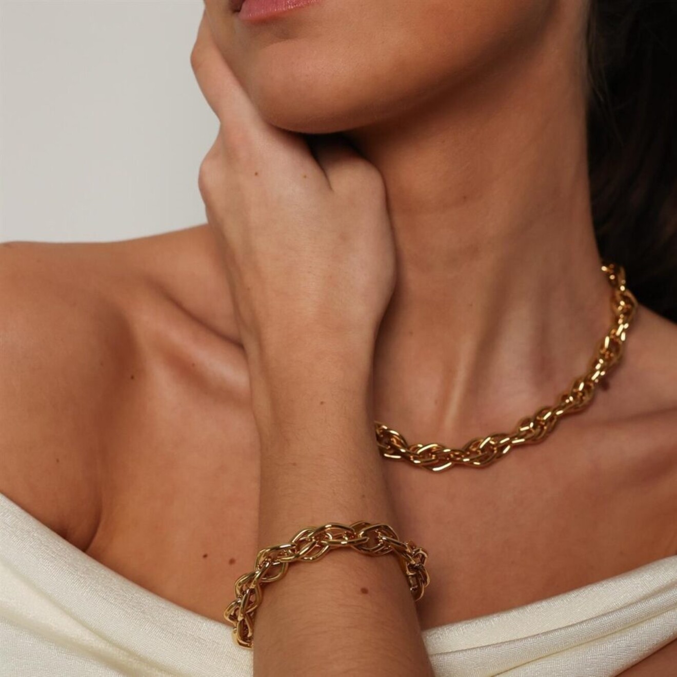 Mia snake armband goud
