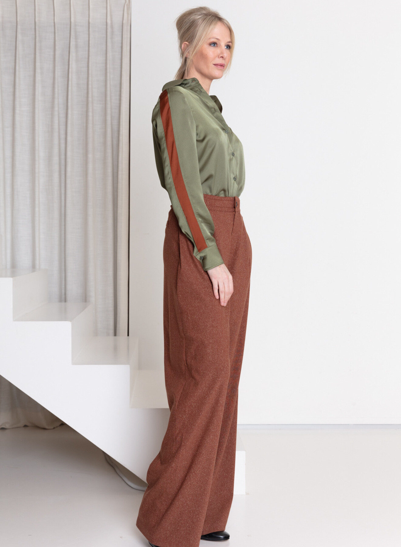 Vinnie blouse satijn kaki